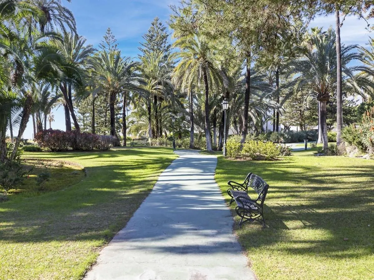 Amplio Y Luminoso Apartamento En 1 Linea Playa Μαρμπέλλα